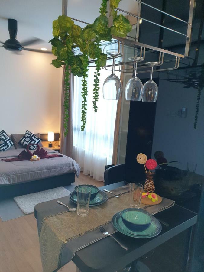 Mlh Deluxe Studio Suites @ Landmark Residence チェラス エクステリア 写真
