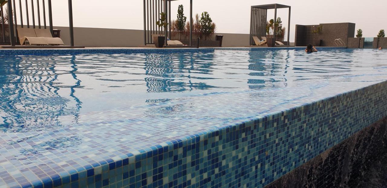 Mlh Deluxe Studio Suites @ Landmark Residence チェラス エクステリア 写真